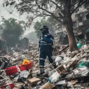 为什么在灾难发生时要优先考虑救援而不是清理灾区垃圾呢？