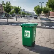 在城市里如何正确地将废弃物分类并投放到指定垃圾桶中？